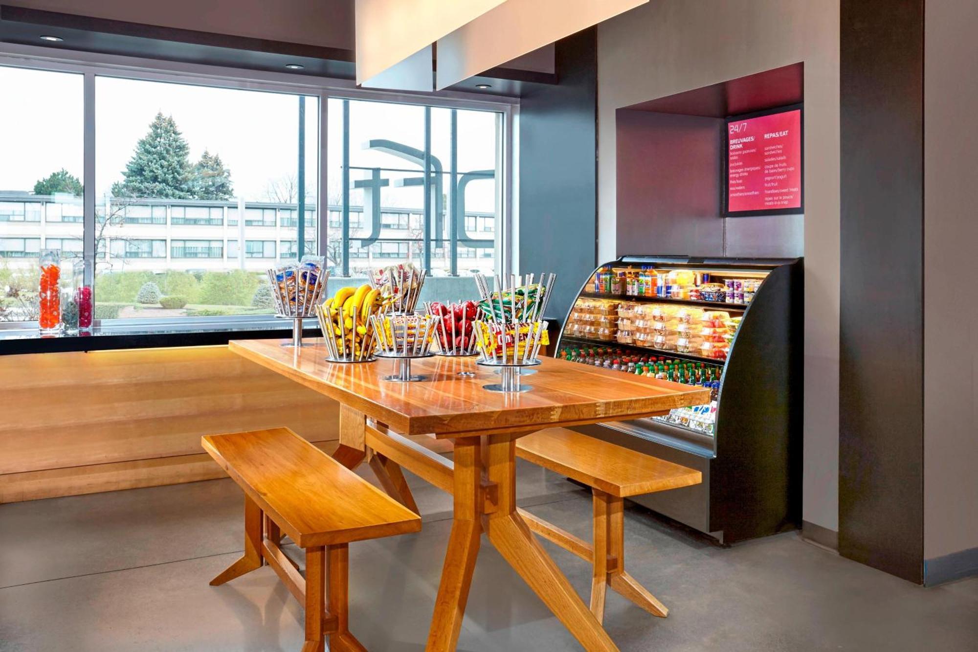 Hotel Aloft Montreal Airport Dorval Zewnętrze zdjęcie